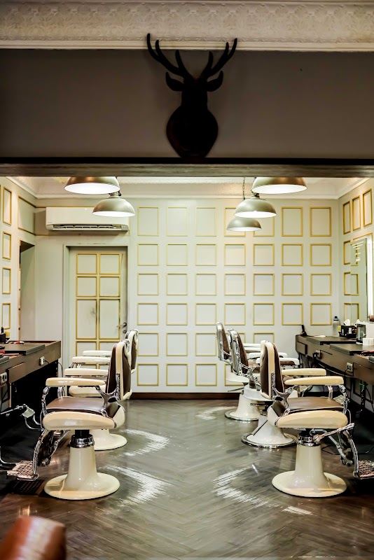 CHIEF Barbershop Erlangga interior