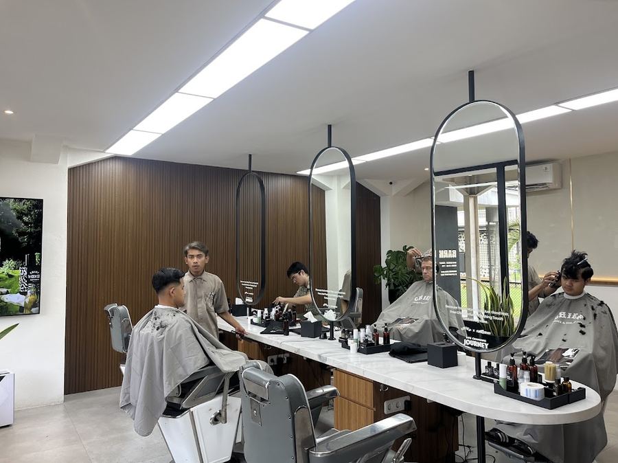 CHIEF Barbershop Como Park interior